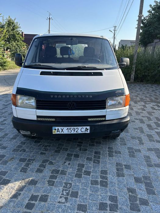 Автомобиль фольксваген Т4