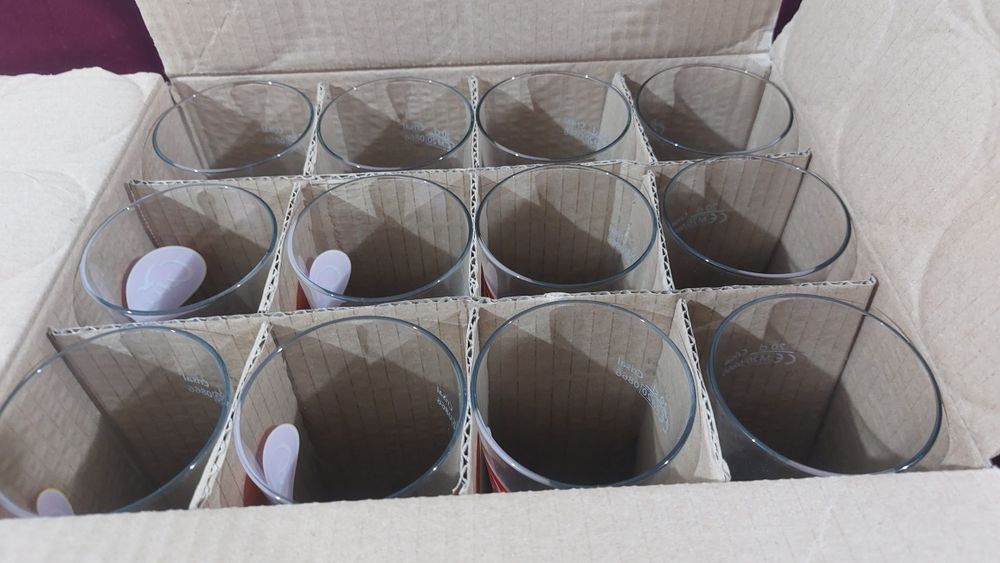 CUCA caixa com 12 copos