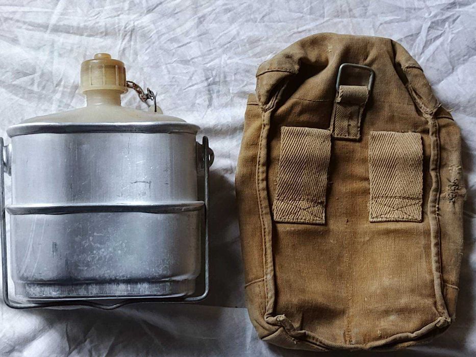 Котелок ВДВ с пластиковой(редкой) флягой в родном чехле 79-80г.в