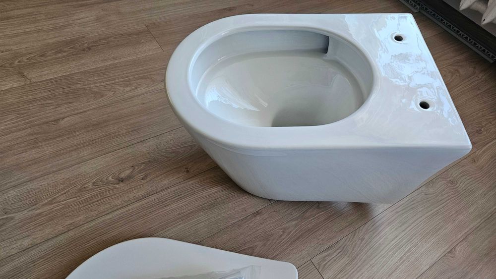 Miska WC wisząca Lavita Cante Grande 2.0 bezkołnierzowa, wirowe spłukiwanie