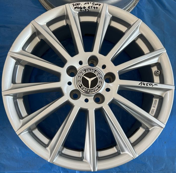 700 Felgi aluminiowe Mercedes R 17 5x112 otwór 66,6 Bardzo Ładne