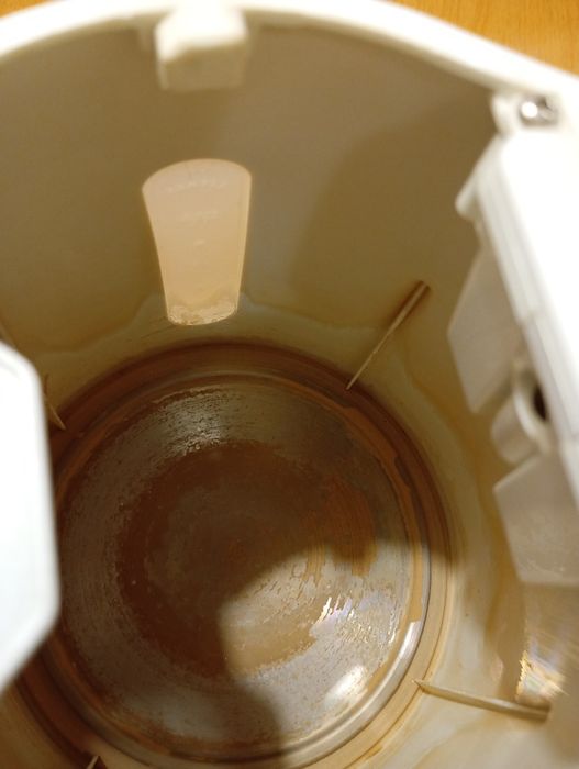 Чайники  электрические. Поломанные текут