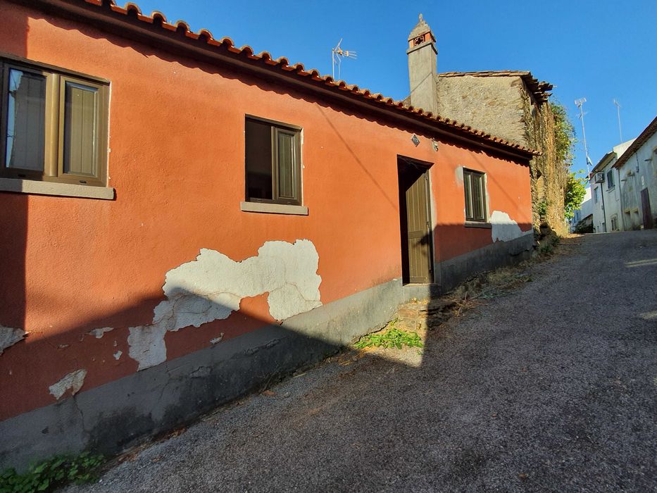Vendo Casa em Pucariço - Proença-a-Nova, Distrito de Castelo Branco