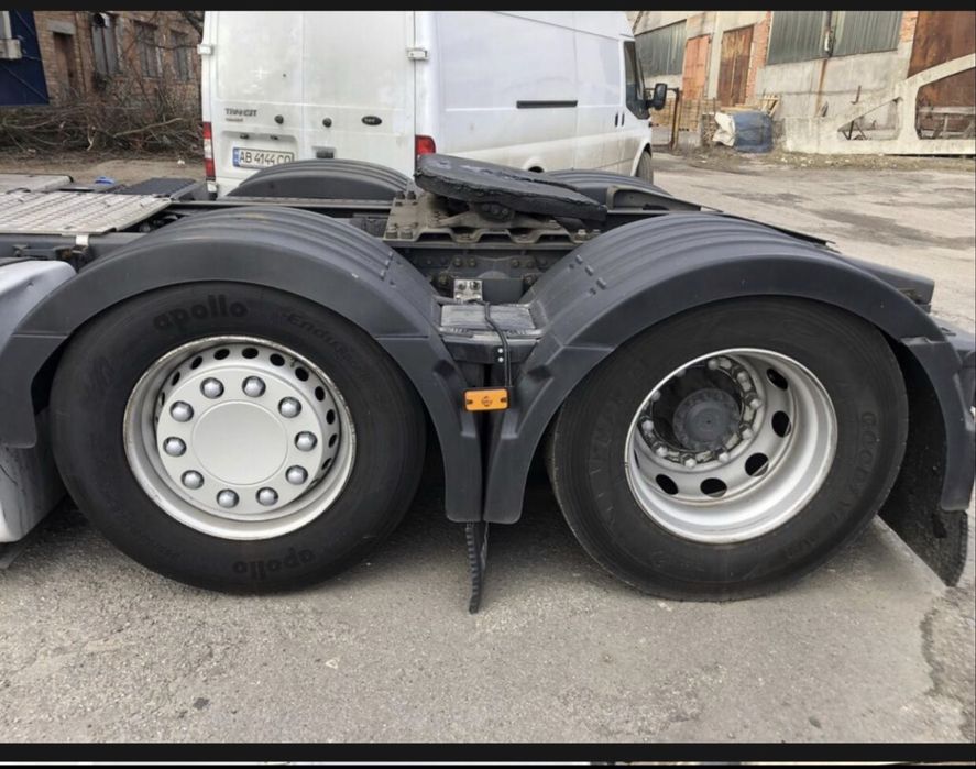 Сідловий тягач.