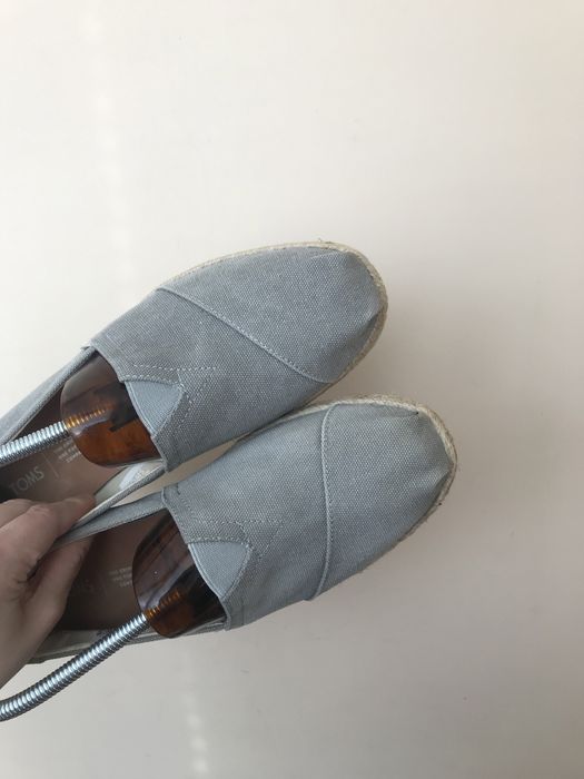 Эспадрильи  Toms 2 п а р и. Більше фото  відправлю