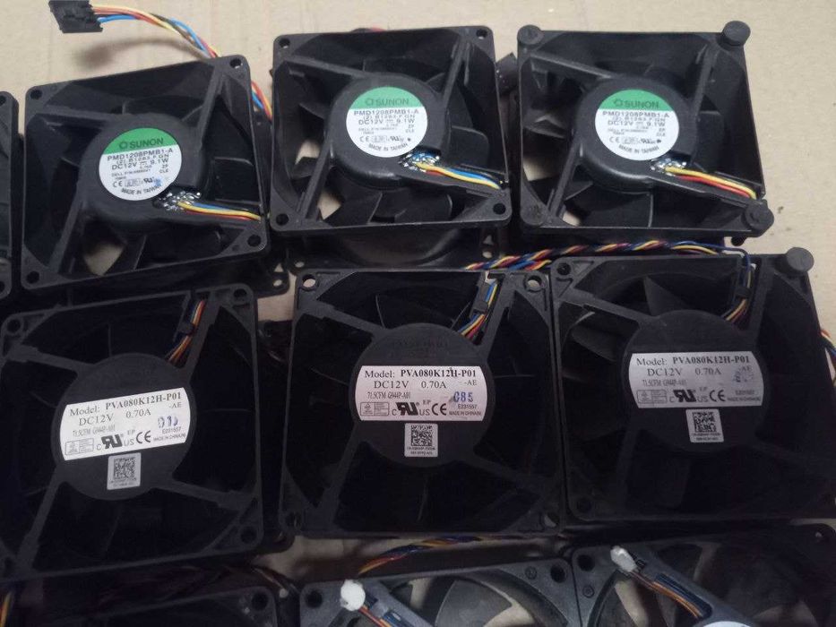 Потужний кулер 12В 80мм 4пін мощный вентилятор 80mm 4pin 12V AVC Delta