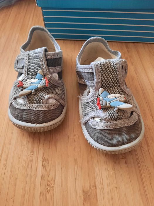 Kapcie chłopiece, rozmiar 23