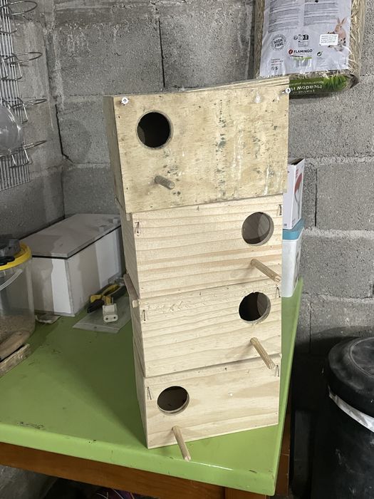 Vendo ninhos de agapornis usados