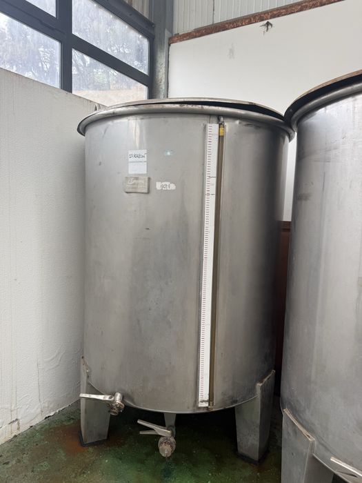 4 Depósitos / Cubas em Inox 1.500L – 6.000L Total