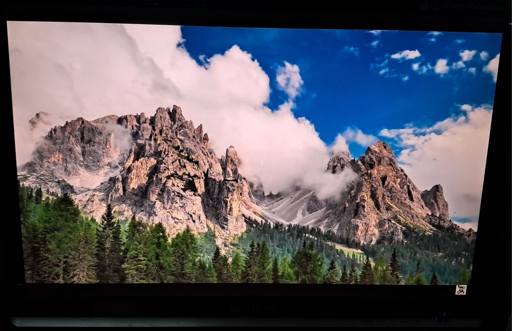 Монитор Samsung 22" SyncMaster226cw