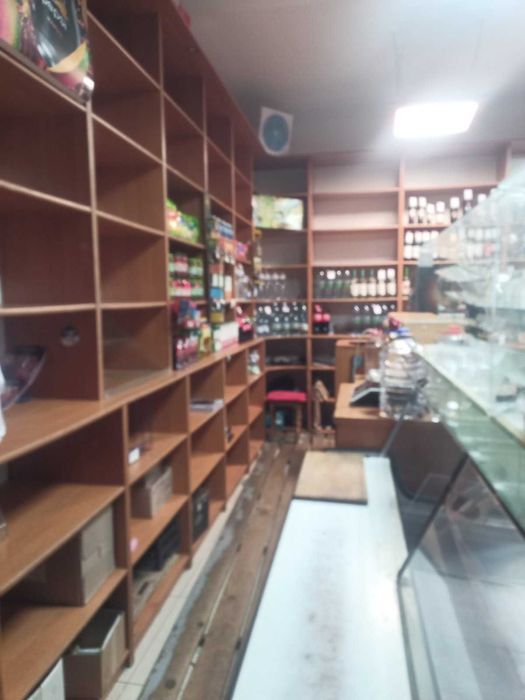 Обладнання для магазину холодильна вітрина ,торгові прилавки