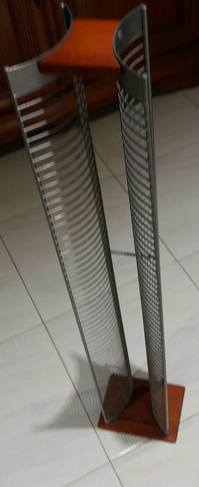 Móvel para Cd's e ou Dv's