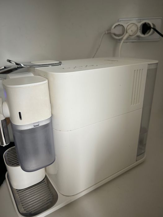 Nespresso latissima one