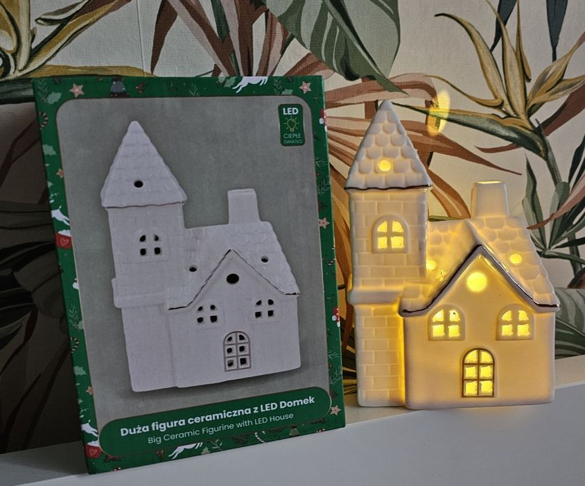 Domek świąteczny LED