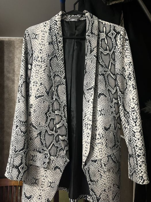 Продам женский пиджак