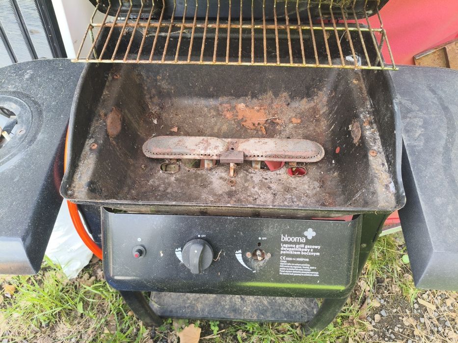 Grill gazowy / na części lub do odświeżenia