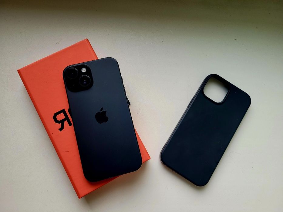 iPhone 15 на 128Гб / ідеальний стан / Е-Сім ( Rsim)