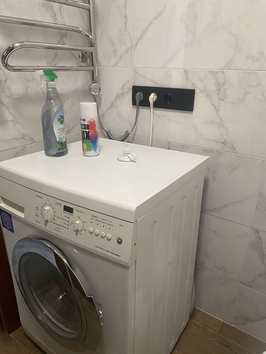 Здається в Оренду  2 к квартири, Новобуд , можна з тваринками !