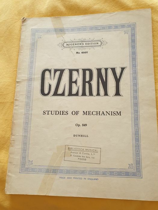 Lote Música. Czerny op. 849, Teoria da Música, Livro Discovering Music