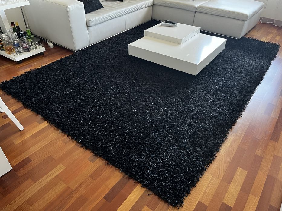 Tapete poly Shaggy 200x300 preto, como pouco uso!