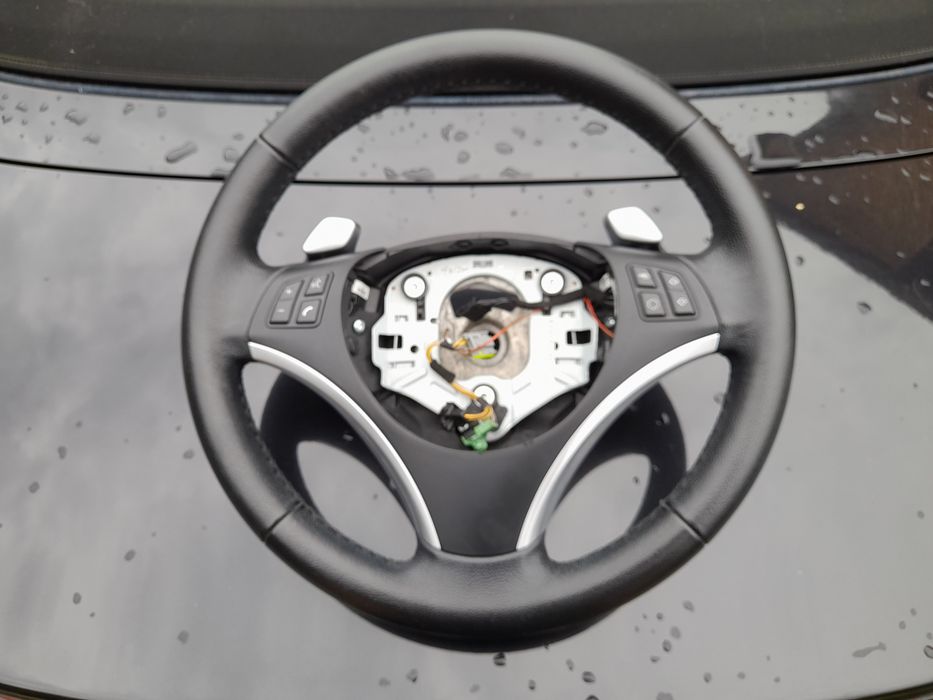 Bmw e87 e82 e90 e92 e84 kierownica skóra łopatki stan idealny