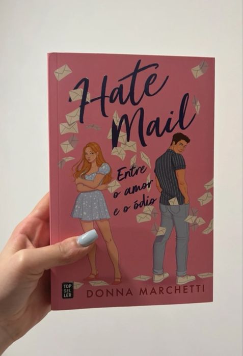 Livro “Hate Mail- Entre o amor e o ódio” de Donna Marchetti