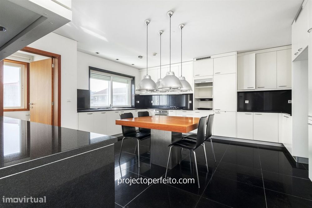 Apartamento T6 Arrendamento em Espinho,Espinho