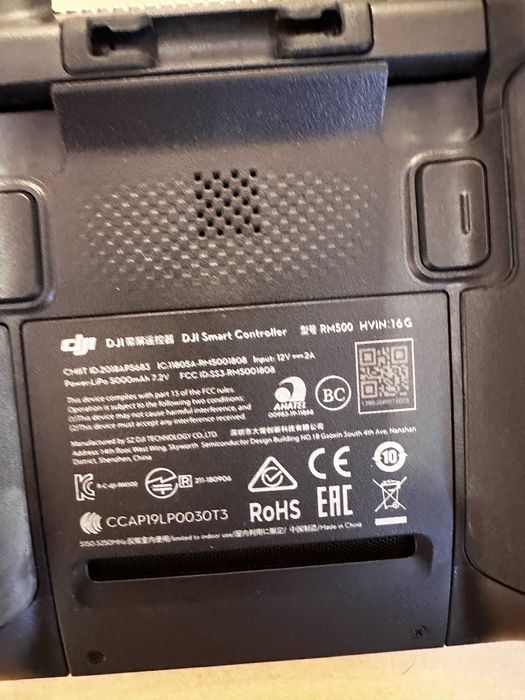 DJI Air 2S Fly More combo + Kontroler DJI Smart Controller