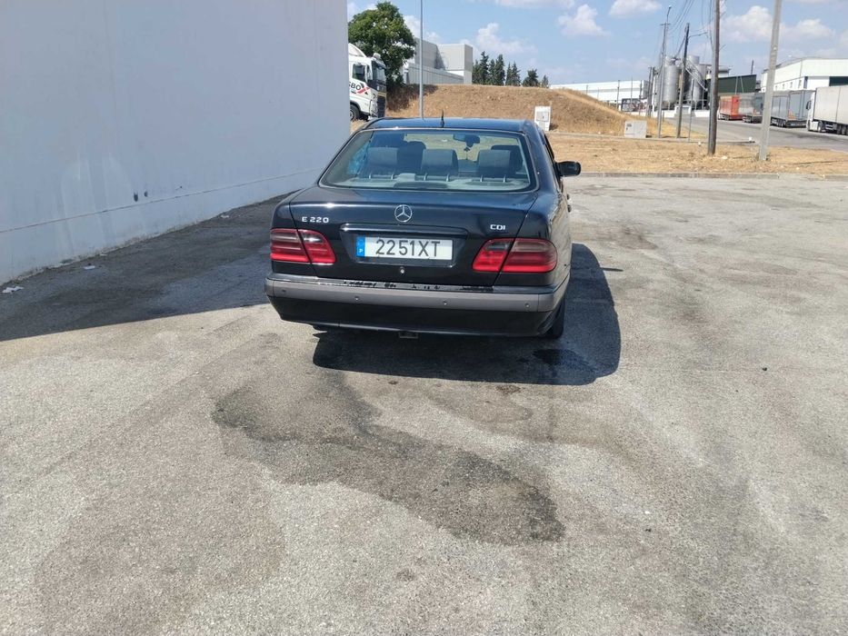 Mercedes Benz E 220