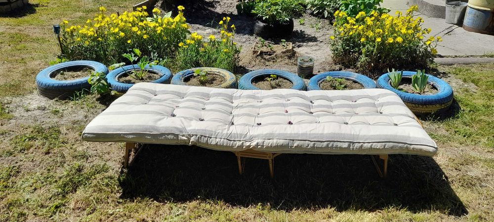 Розкладне ліжко (радянська розкладачка) на панцирній сітці + матрац