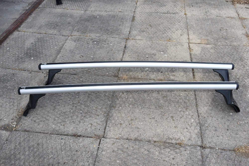 Belki dachowe aluminiowe i uchwyty do rowerów