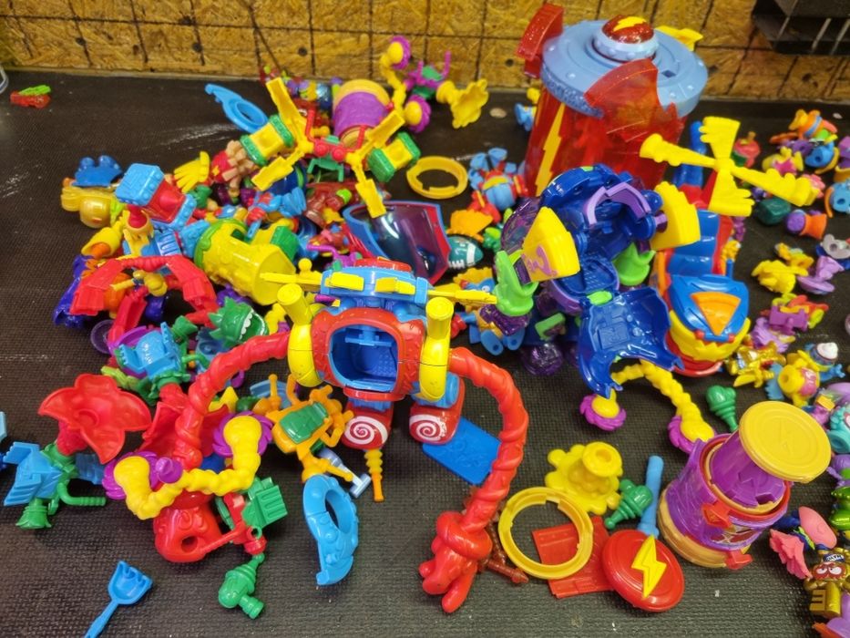 Super things figurki /kazoom city