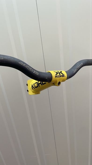 Avanço KORE guiador AZONIC