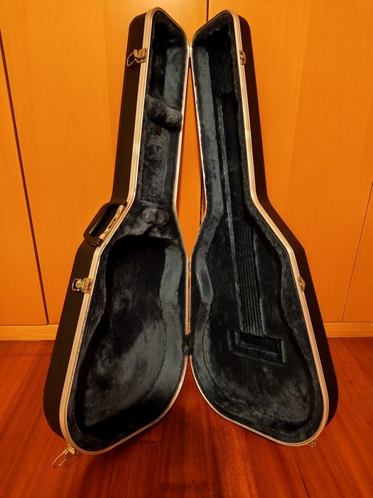 Guitarra Ibanez Performance + Estojo Rígido Cibeles