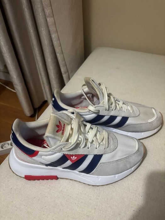 Sapatilhas Adidas Originals Retro – Tamanho 40