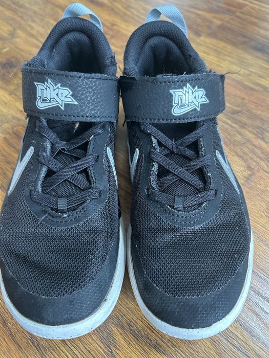 Buty sportowe NIKE 32