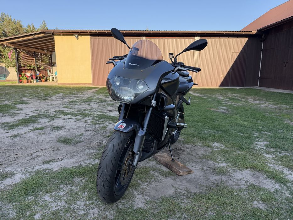 Aprilia RSV 1000 Tuono