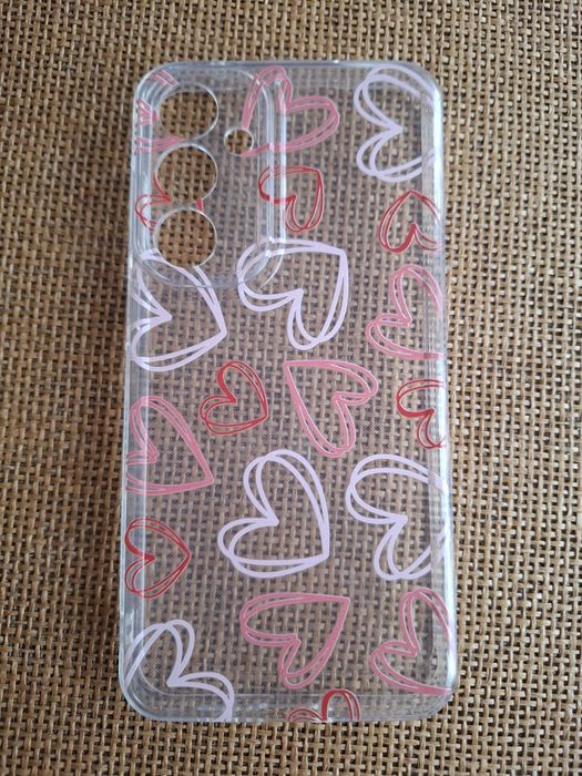Etui na Samsung Galaxy A55 5G w urocze serduszka.