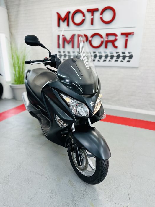скутер Suzuki Burgman 200 в оригіналі тільки з Японії є доставка