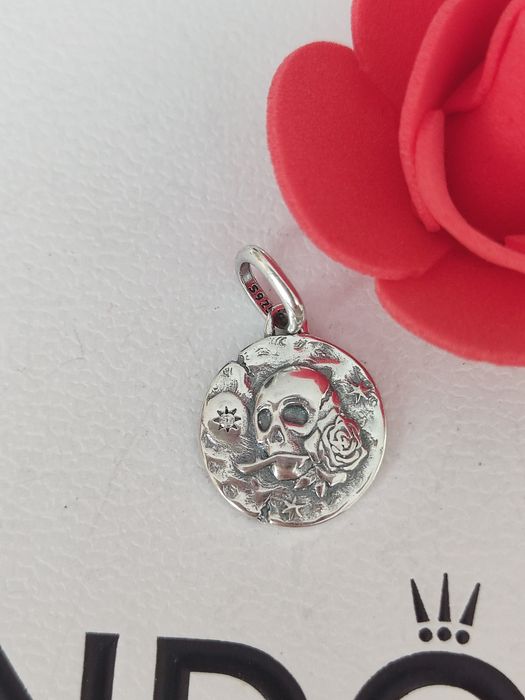 Medalion Czaszka Carpe Diem S925 zawieszka charms