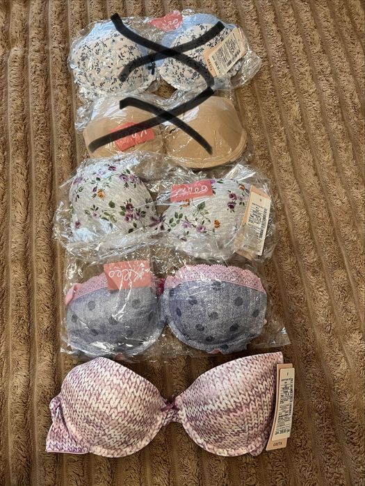 Kleo нові з біркою бюстгальтери пуш-ап 75А