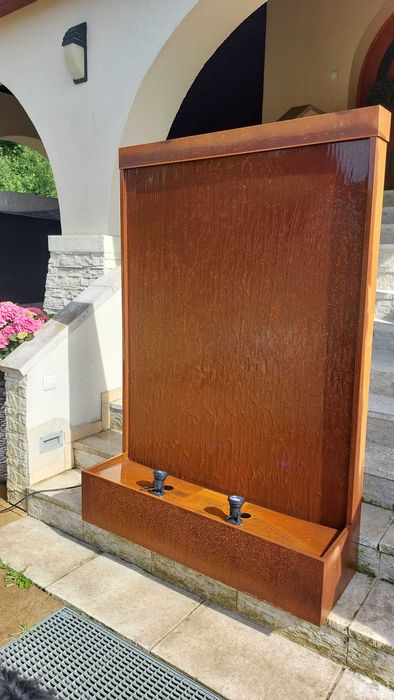 Fontanna nowoczesna ze stali corten. ściana wodna h175cm rarytas