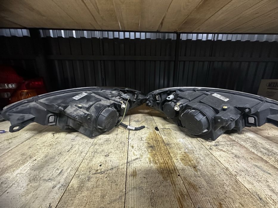 Фари передні оптика peugeot 807 пежо 807