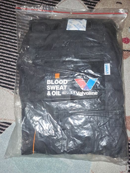 Spodnie ogrodniczki valvoline