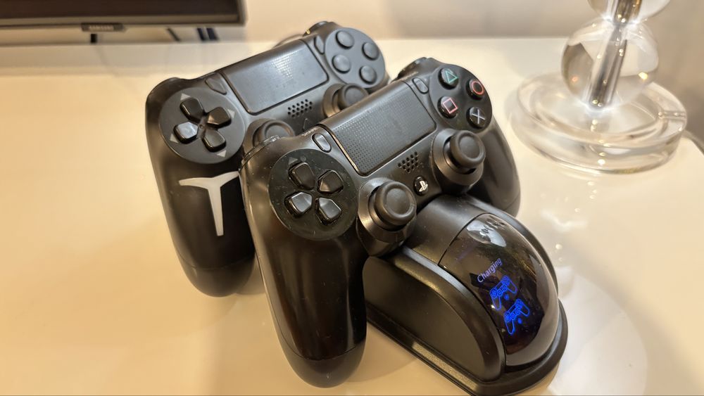PS4 Pro - FW11.00 com Goldhen e 1tb