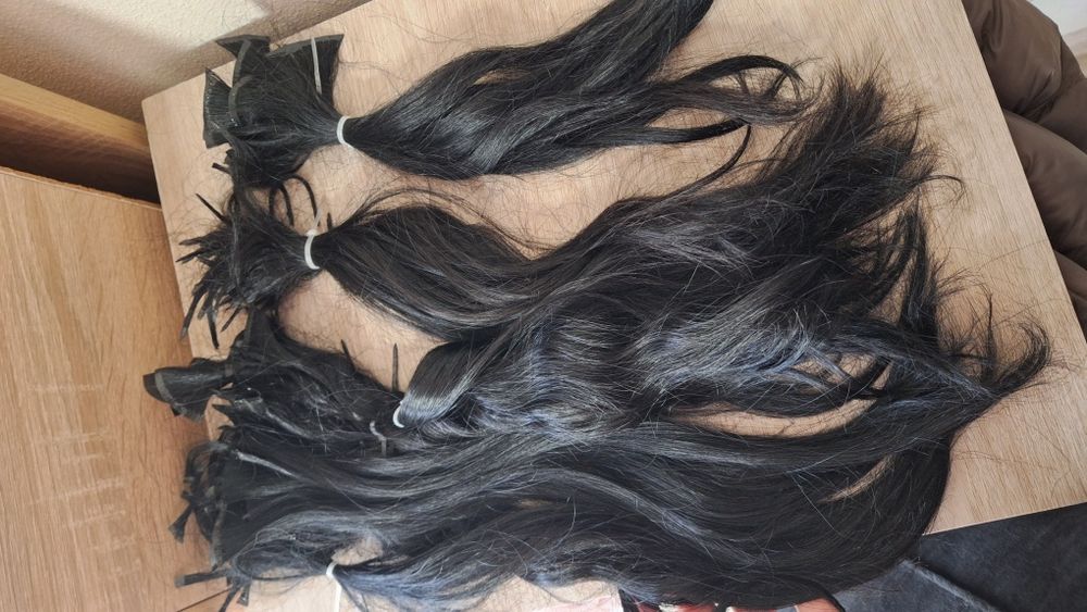 Волосся для нарощення