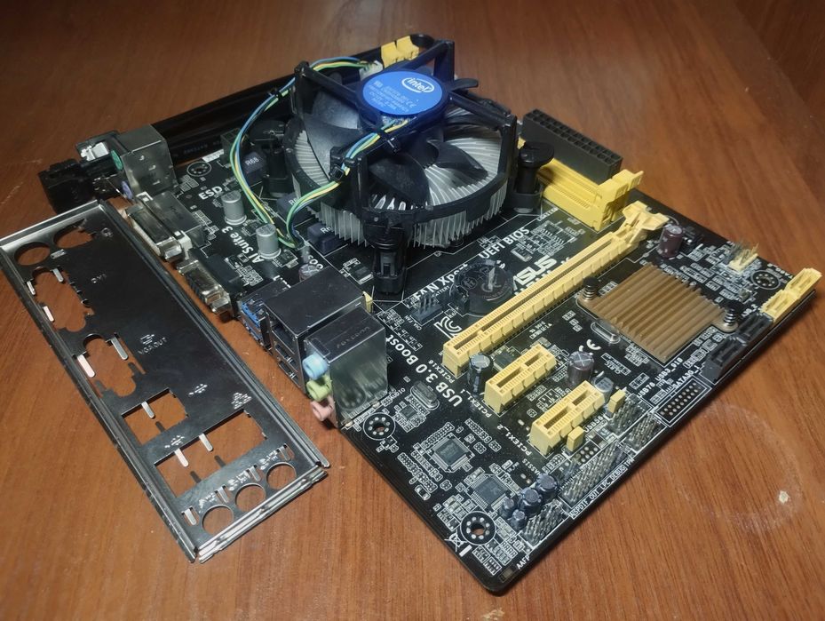 MSI B250M PRO-VD(сокет 1151v1) + Core i5-6500 3.2GHz + кулер