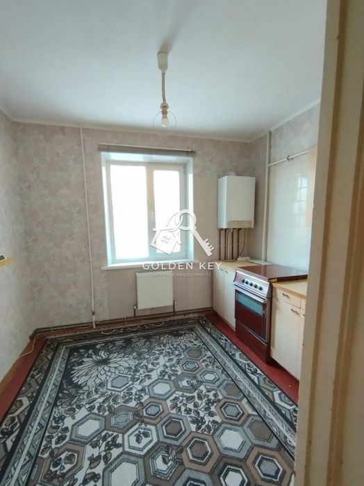 Продаж 3 кімнатної квартири з автономним опаленням на Павла Глазового