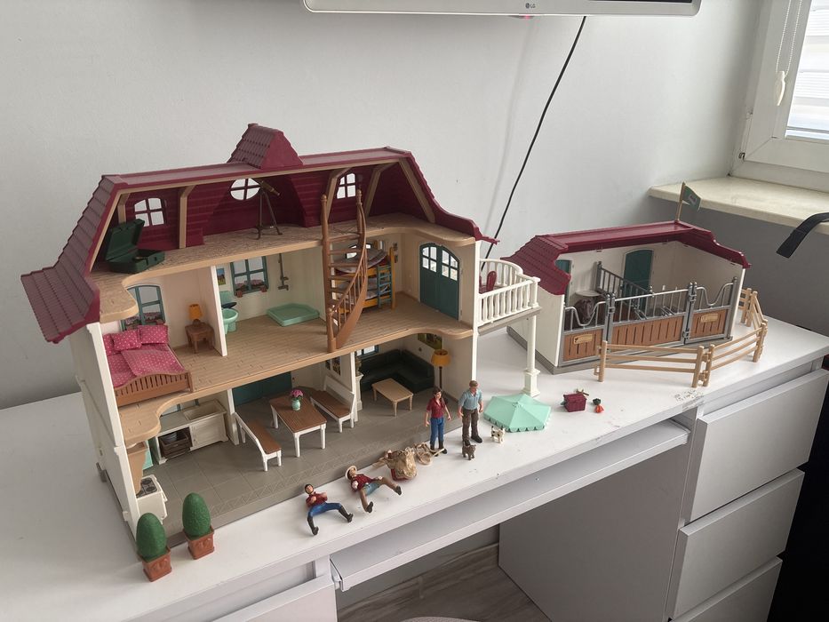 niekompletny domek schleich