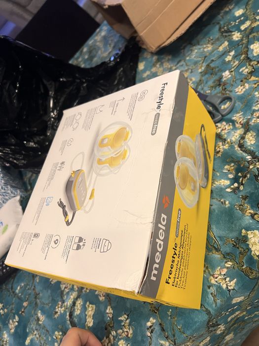 Laktator Medela Freestyle Hands Free podwójny